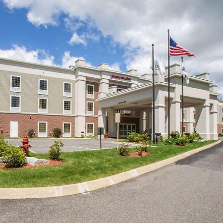 Hampton Inn & Suites Berkshires-Lenox Exterior photo