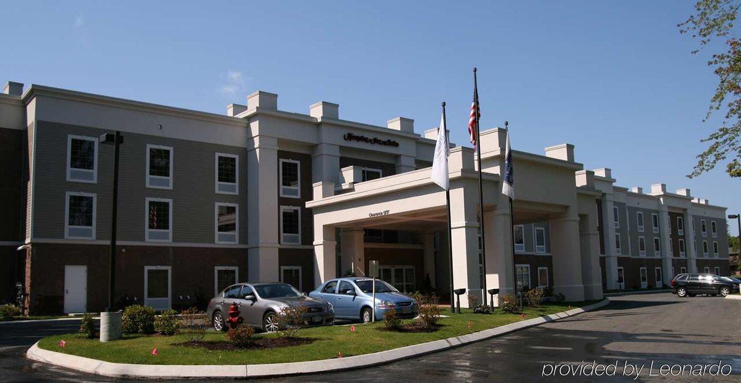 Hampton Inn & Suites Berkshires-Lenox Exterior photo